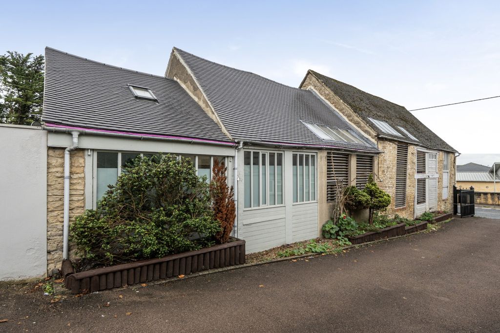 Property photo 3 of 25 External View