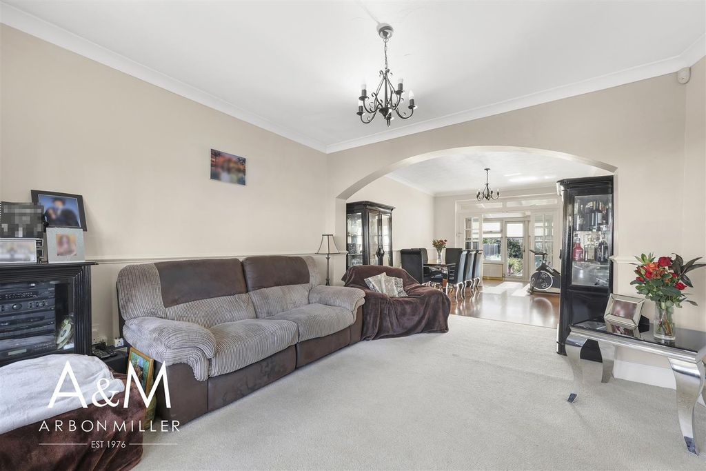 Property photo 1 of 27 4D4A2618.Jpg