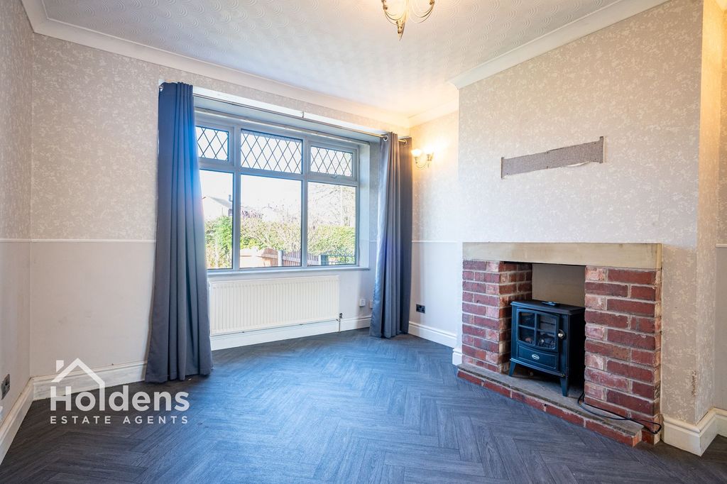 Property photo 3 of 18