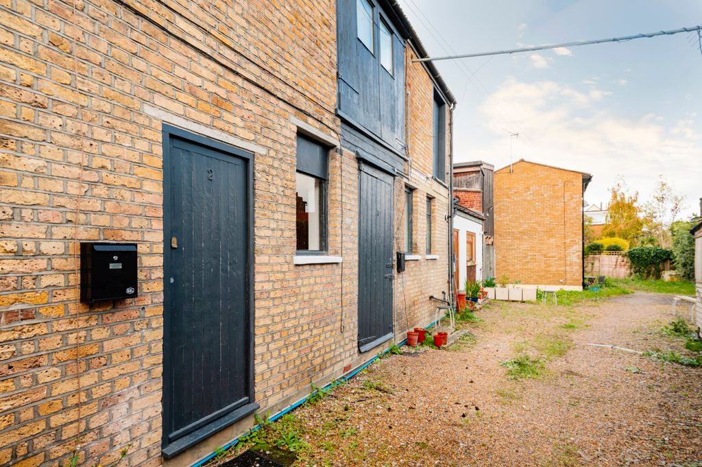 Property photo 2 of 15 November 2023 (2).Jpg