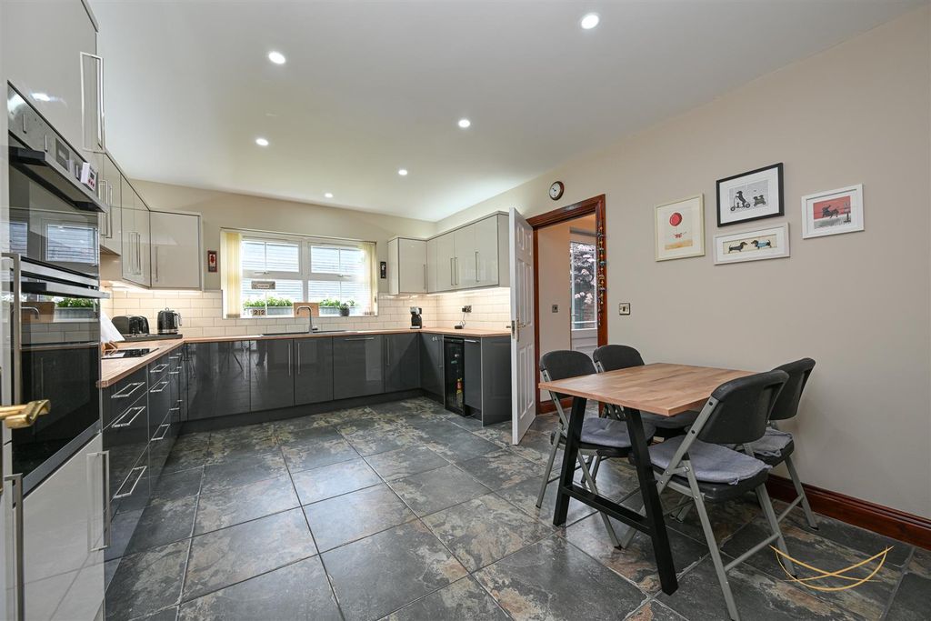 Additional image 19 of 4 bed detached house for saleDermont Crescent, Newtownabbey BT36