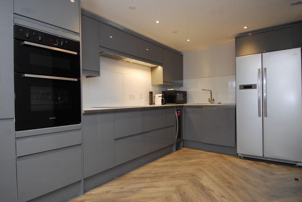 Property photo 3 of 5 Cornwall 4.Jpg