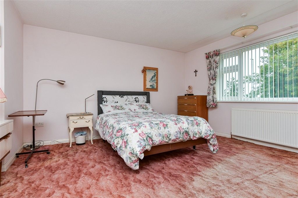 Property photo 3 of 10 Bedroom 1