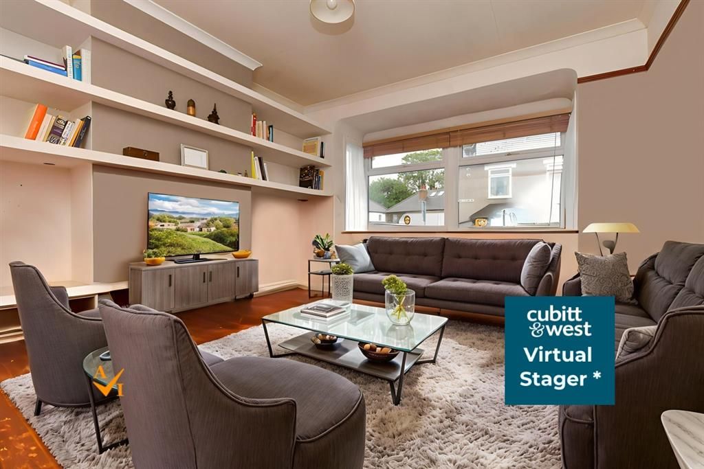 Property photo 3 of 11 Living Room (Modern Style)