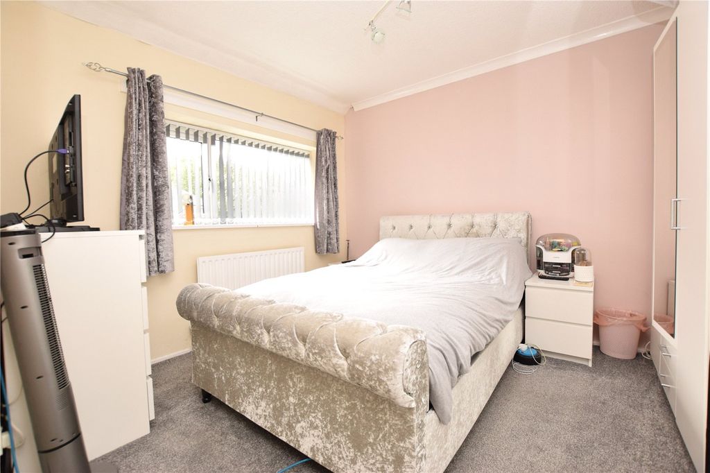 Property photo 3 of 19 Picture No. 21