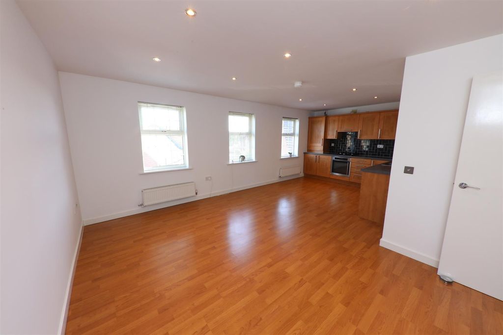 Property photo 3 of 13 Open Plan Lounge