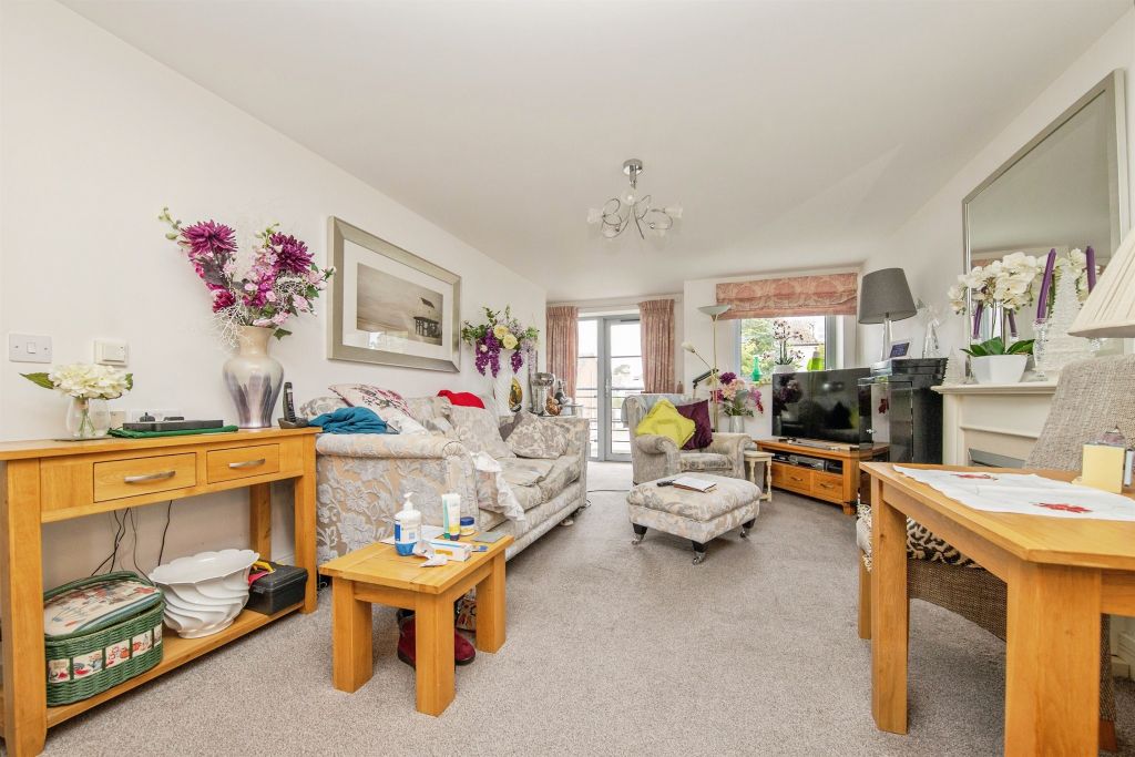 Property photo 3 of 17
