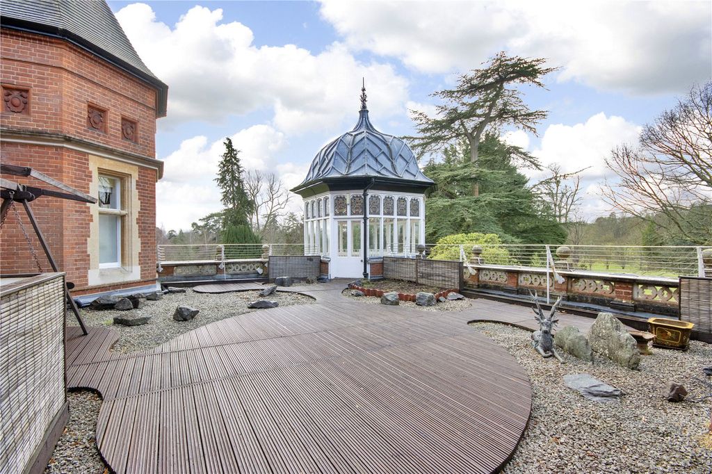 Property photo 2 of 15 Private Roof Terrace