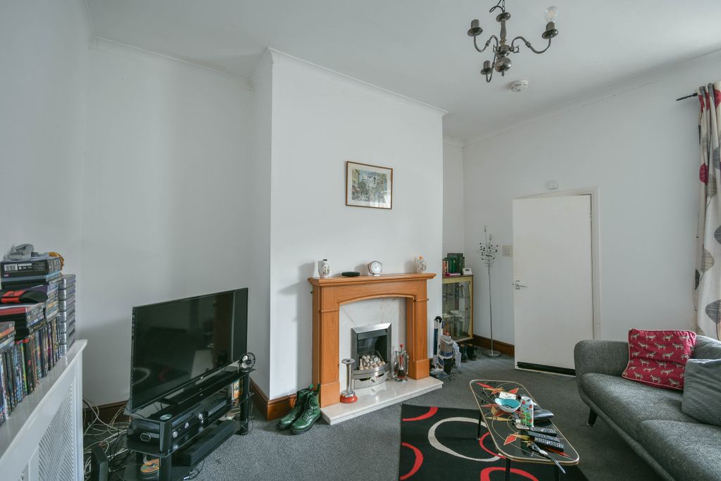 Property photo 3 of 17