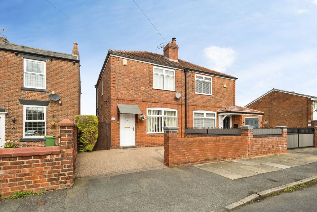 Property photo 1 of 15 Front