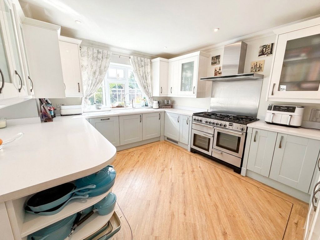 Property photo 3 of 23 Picture No. 05