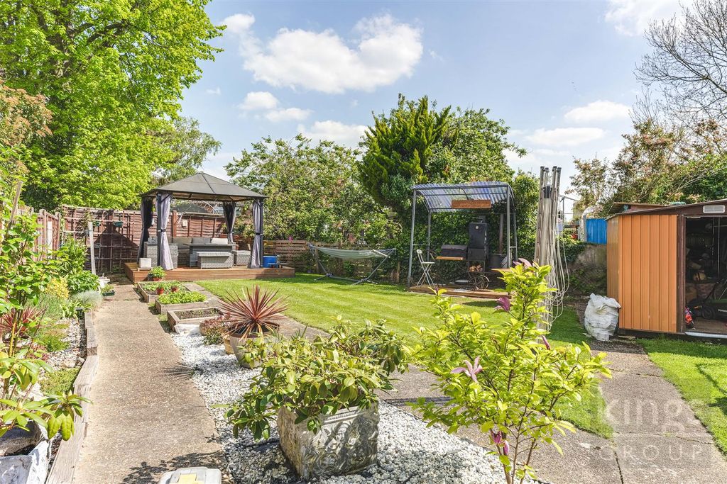 Property photo 1 of 23 Garden Jpg