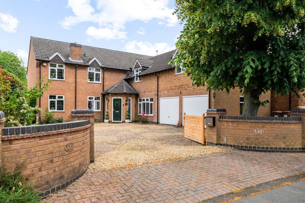 Property photo 1 of 36