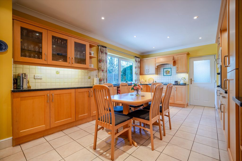 Property photo 3 of 10 Image