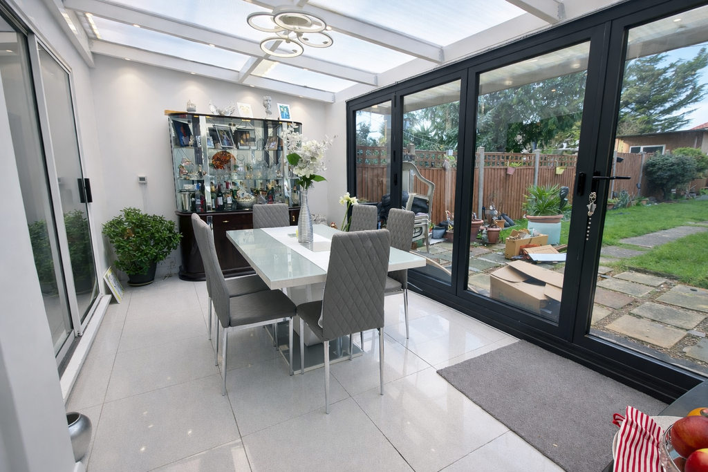 Property photo 3 of 16 Conservatory