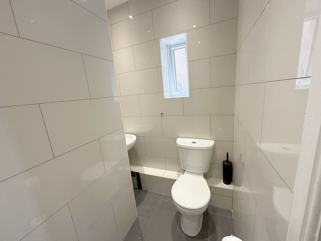 Property photo 3 of 24 Guest Cloakroom 