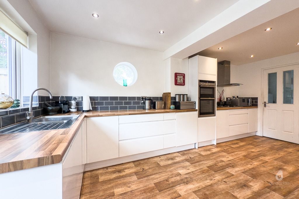 Property photo 2 of 18 4062746