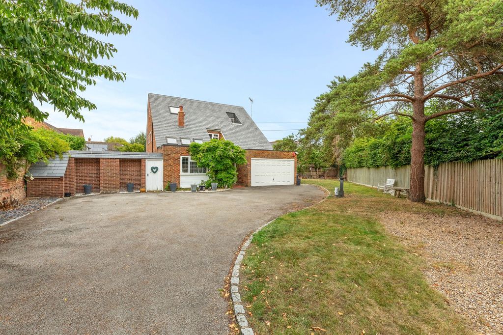 Property photo 1 of 20 Front