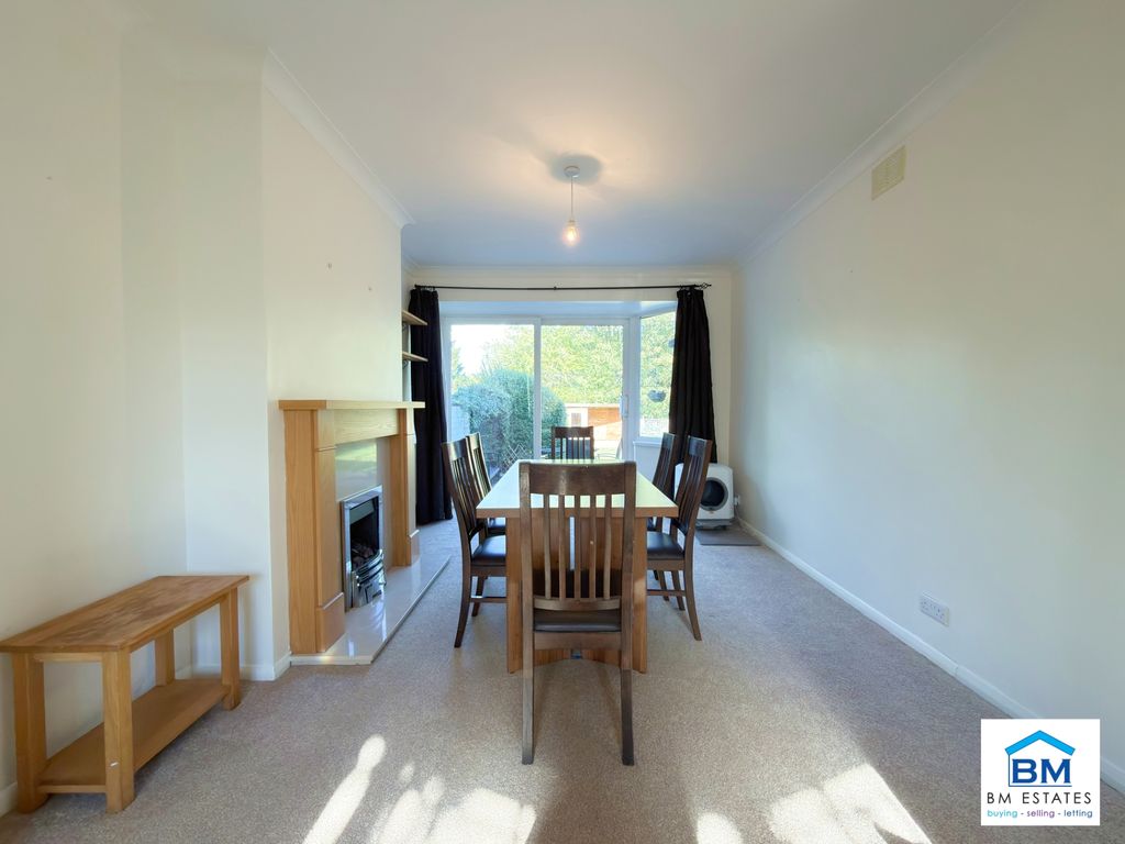Property photo 3 of 12 Photo 11