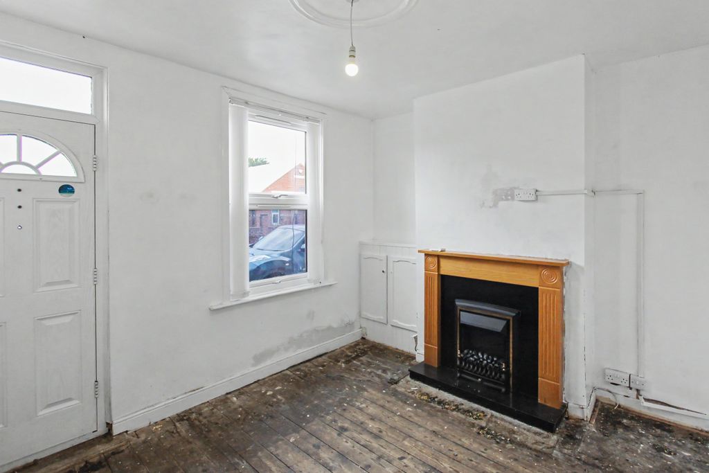 Property photo 3 of 20 370 Shirland Lane, Darnall, Sheffield, South Yorkshire, S9 3Fl