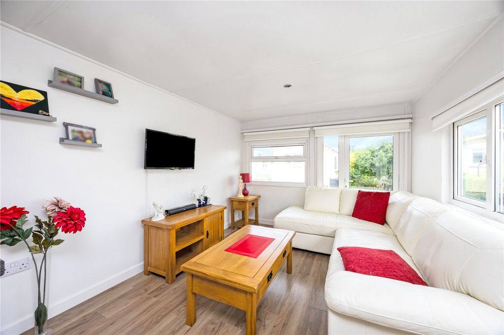 Property photo 2 of 8 Picture No. 06