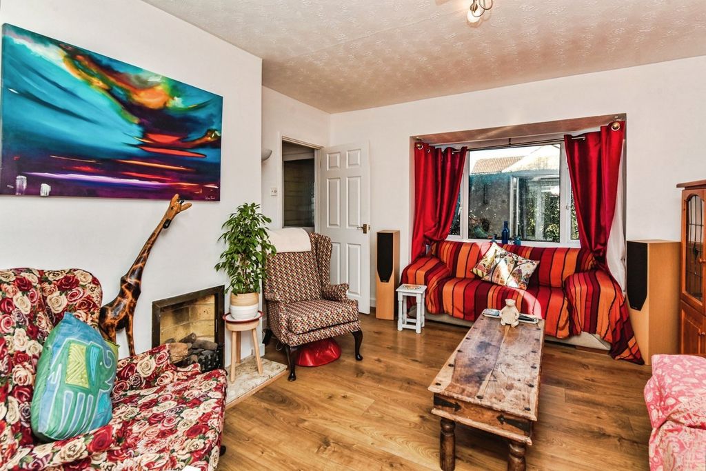 Property photo 2 of 24