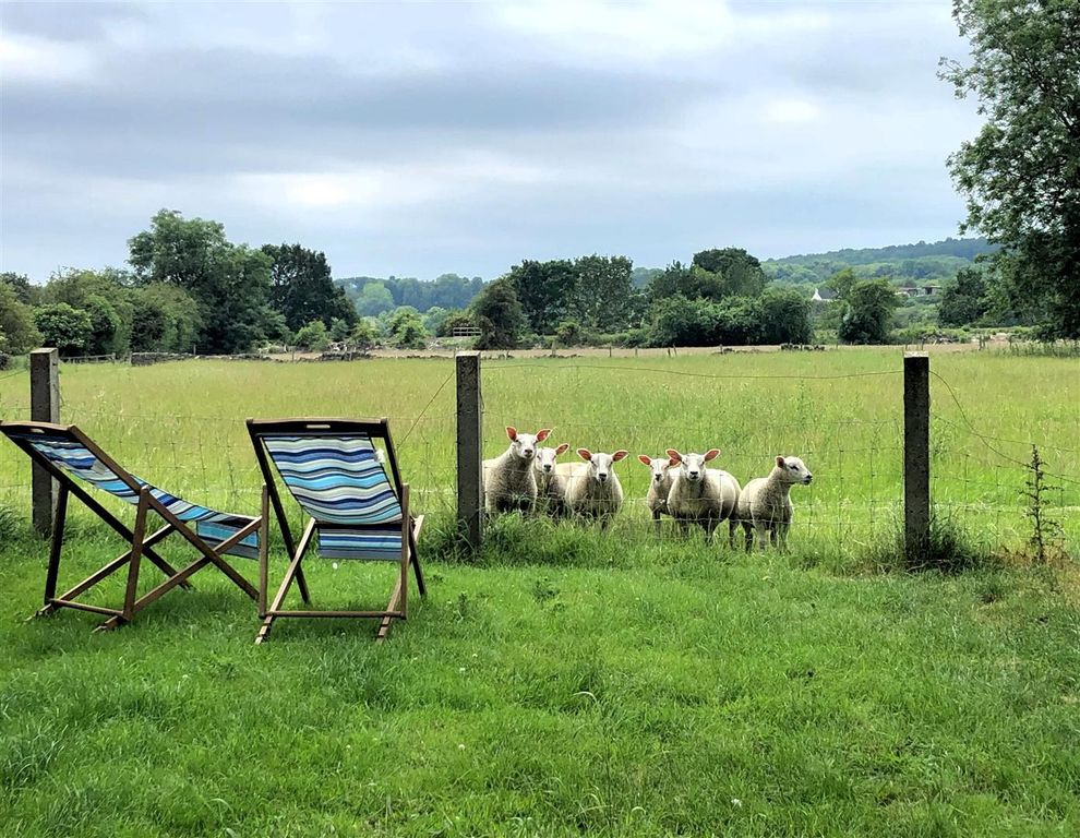 Property photo 2 of 33