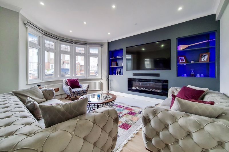 Property photo 2 of 17 Photo 3