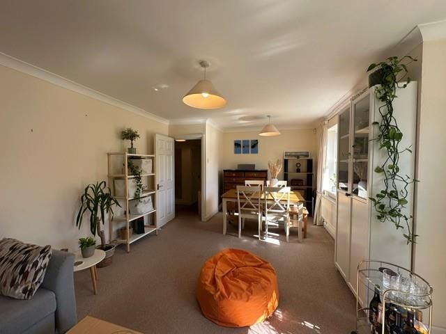 Property photo 3 of 11 Lounge 2.Jpg