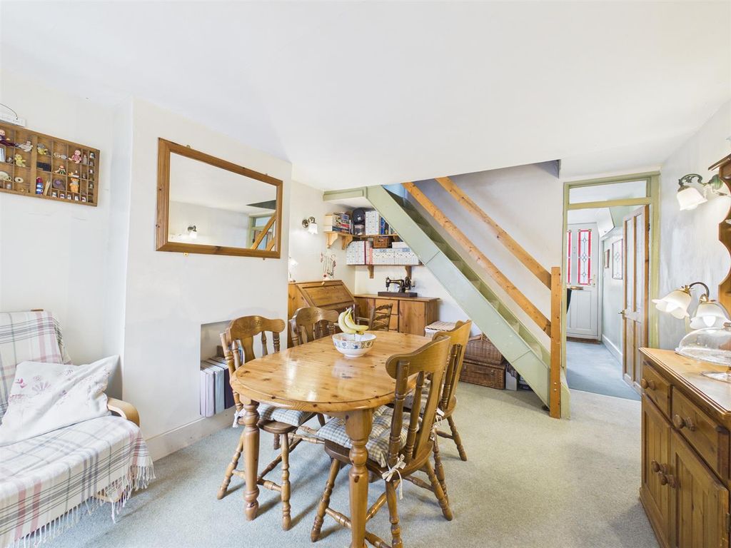 Property photo 3 of 11 Cam02435G0-Pr0156-Still007.Jpg