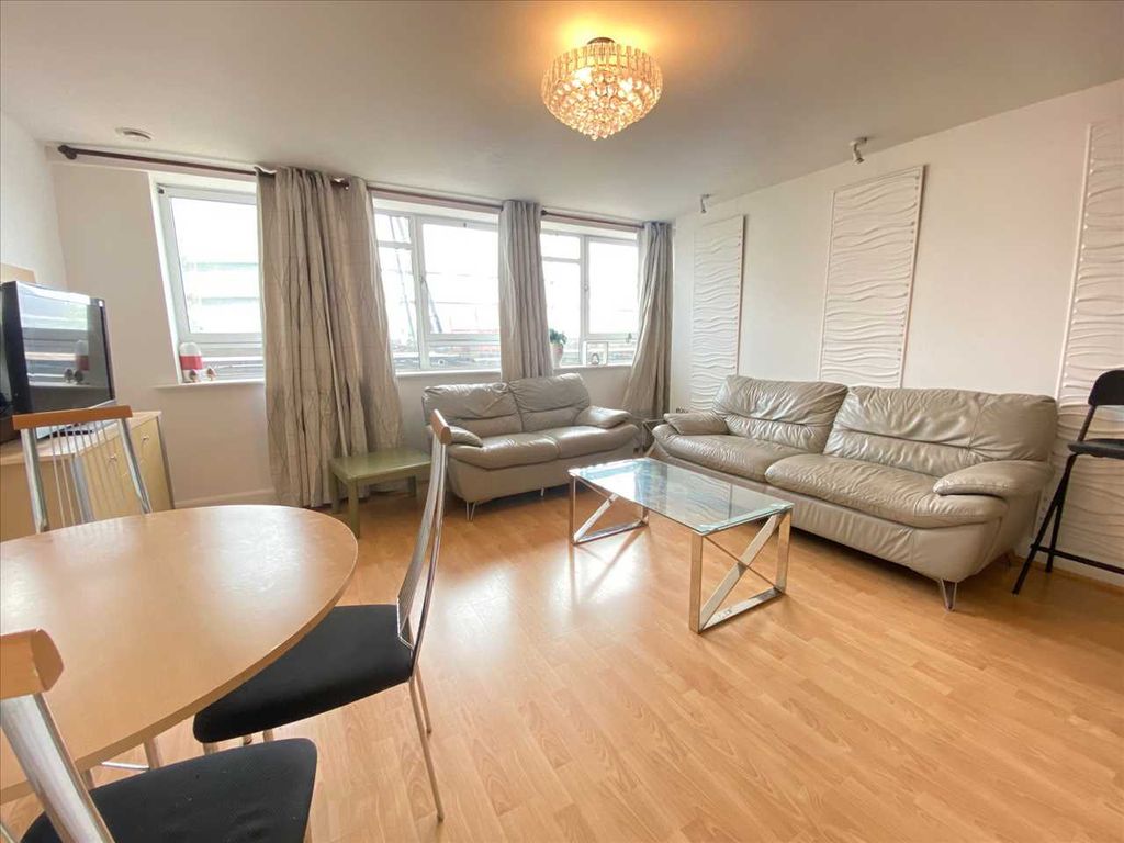 Property photo 2 of 12