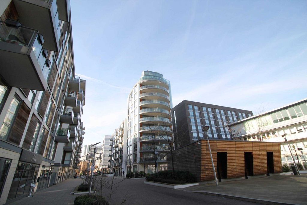 Property photo 1 of 8