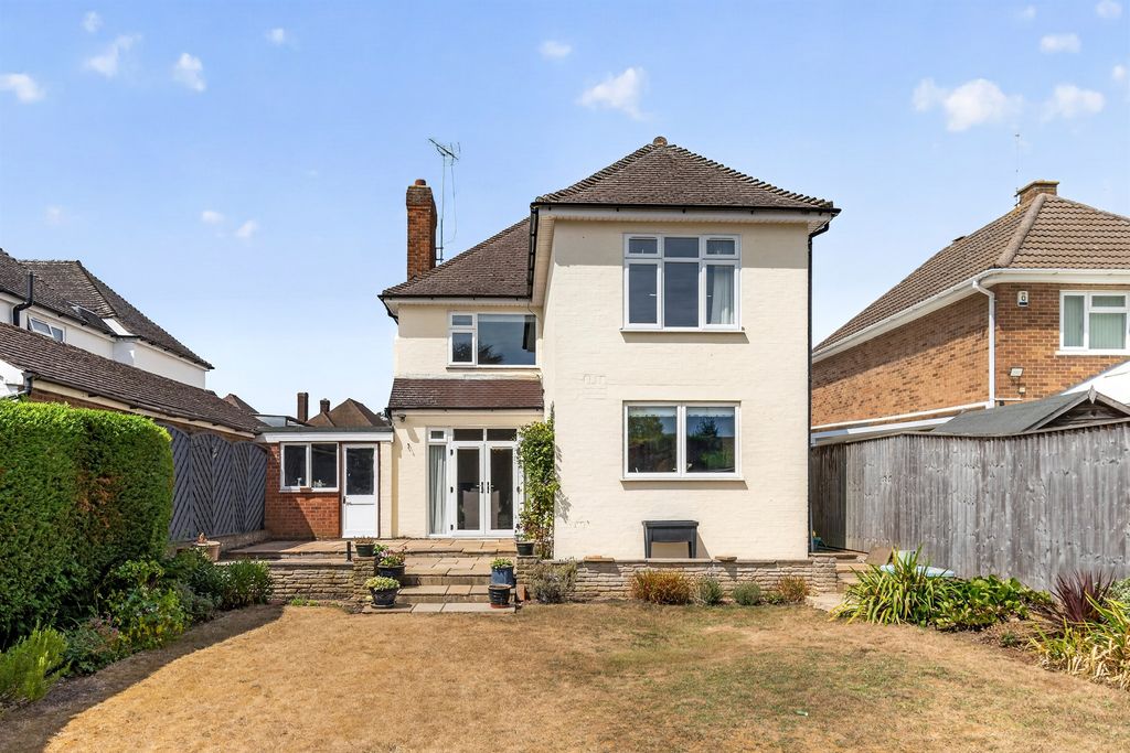 Property photo 2 of 17