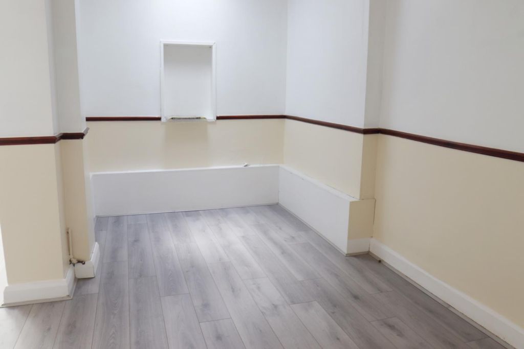 Property photo 3 of 16 7 Bedroom Semi-Detached House To Rent