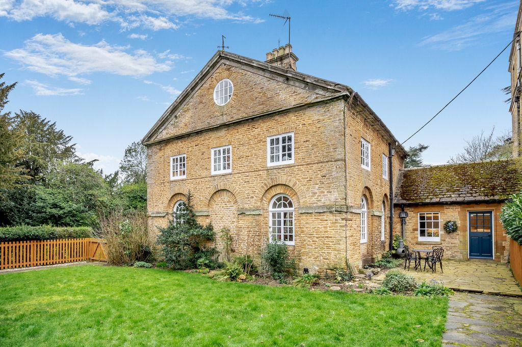 Property photo 2 of 36