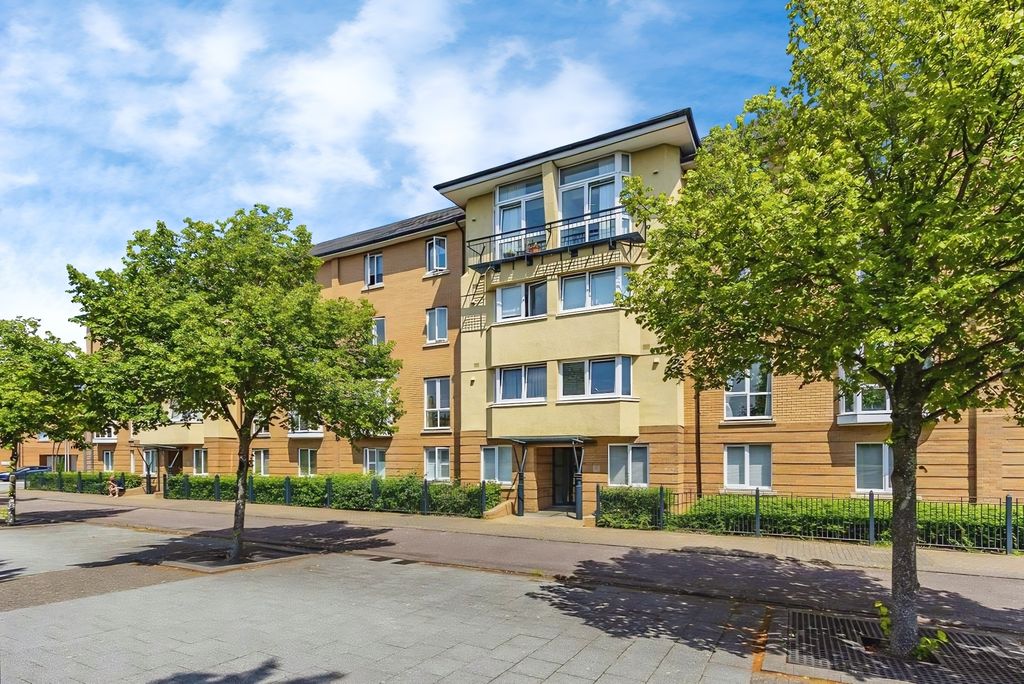 Property photo 1 of 6 Bedroom