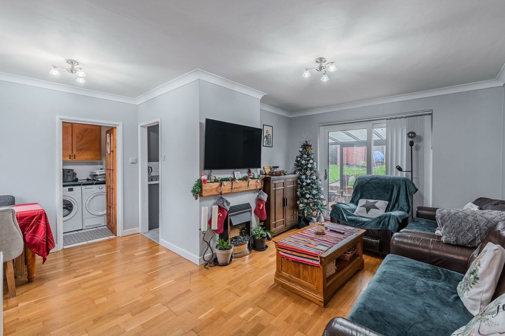 Property photo 3 of 24