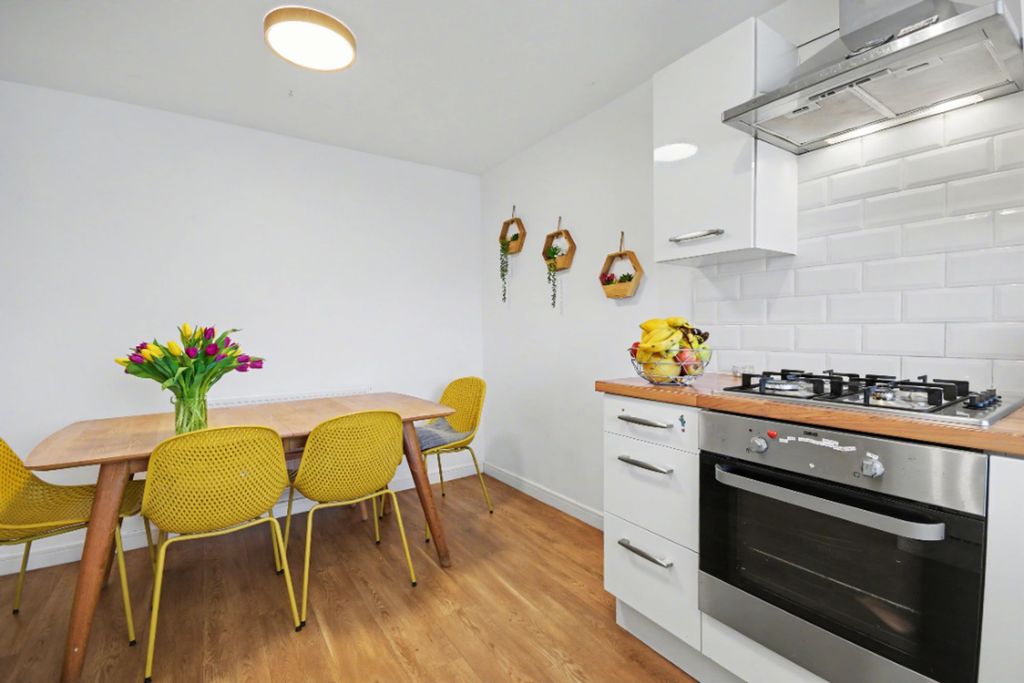 Property photo 3 of 28 Kitchen Diner