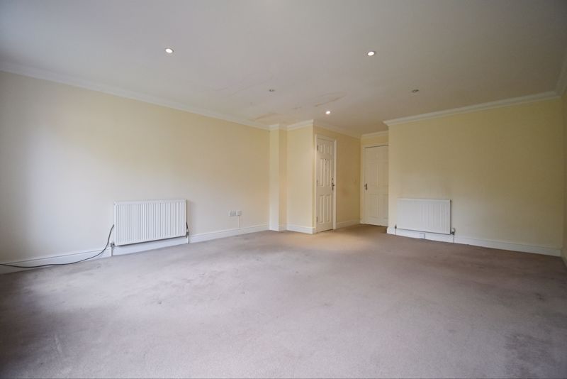 Property photo 3 of 14 Photo 16