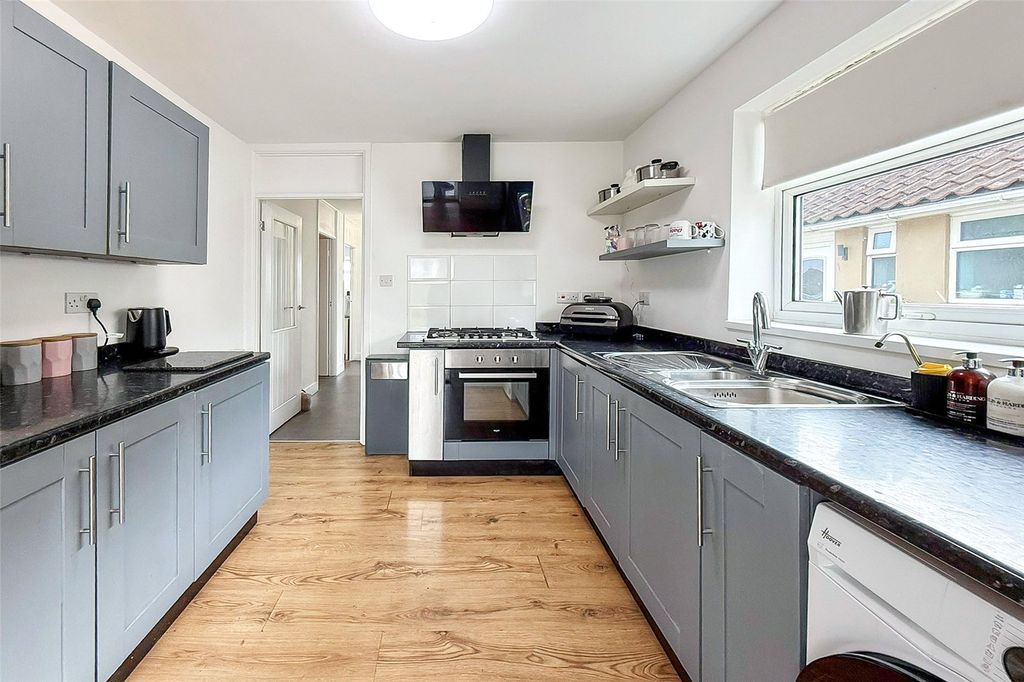 Property photo 3 of 19 Picture No. 08