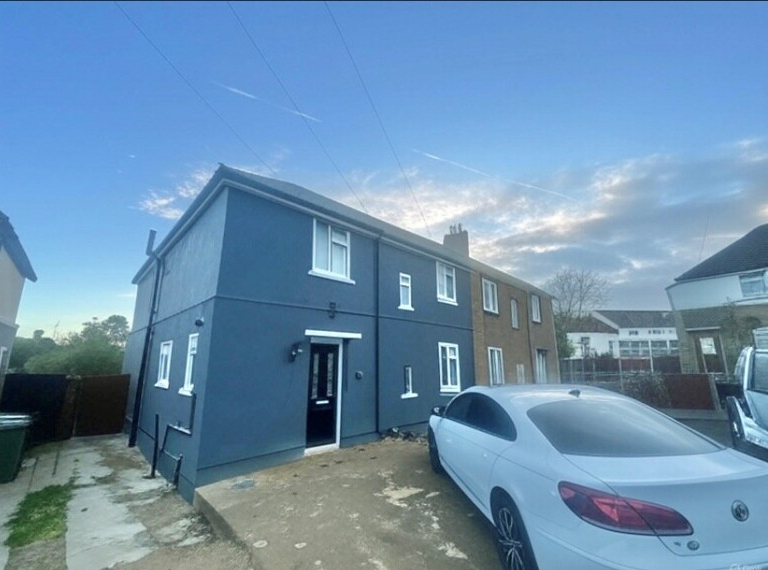 Property photo 1 of 5