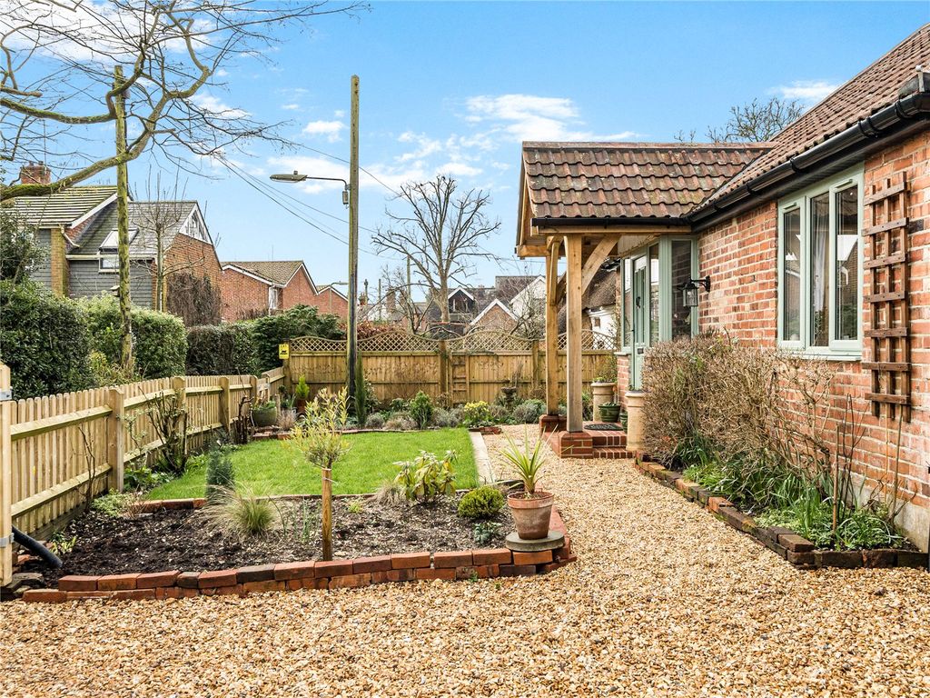 Property photo 3 of 27 Picture No. 09