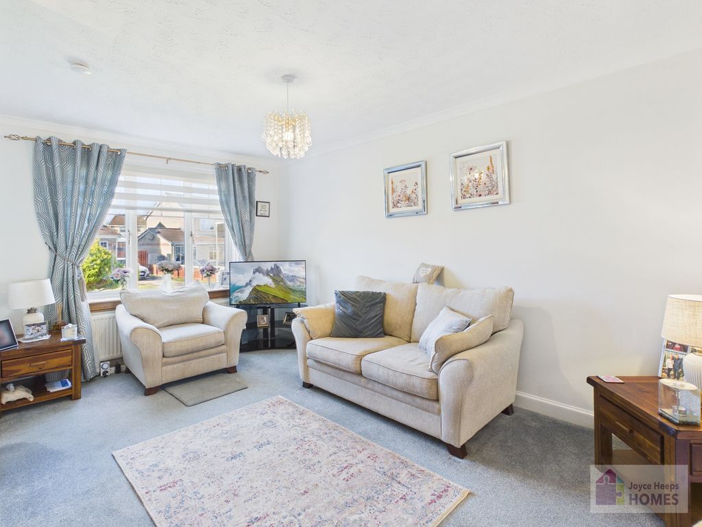 Property photo 3 of 27