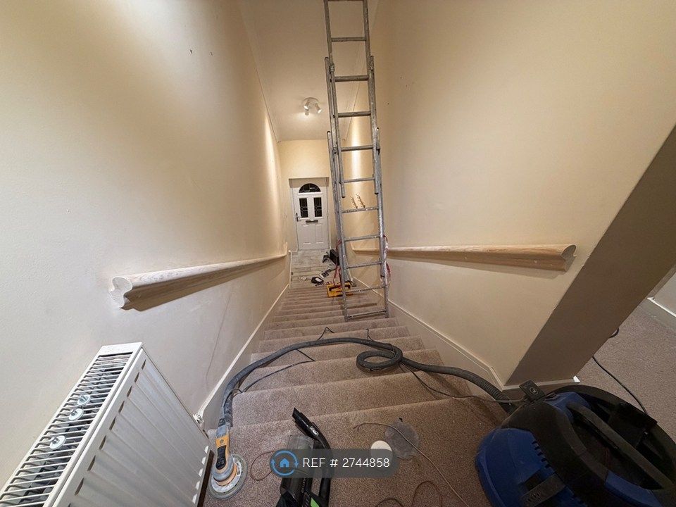 Property photo 3 of 12 Temporary Photo Until Decoration Complete