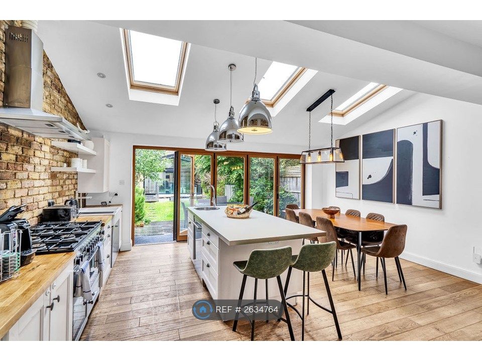 Property photo 1 of 31