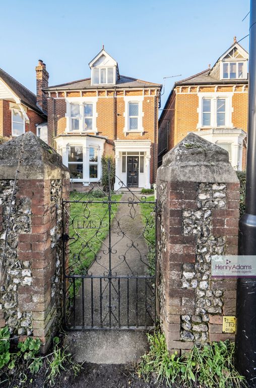 Additional image 12 of 1 bed flat for saleStation Road, Petersfield GU32