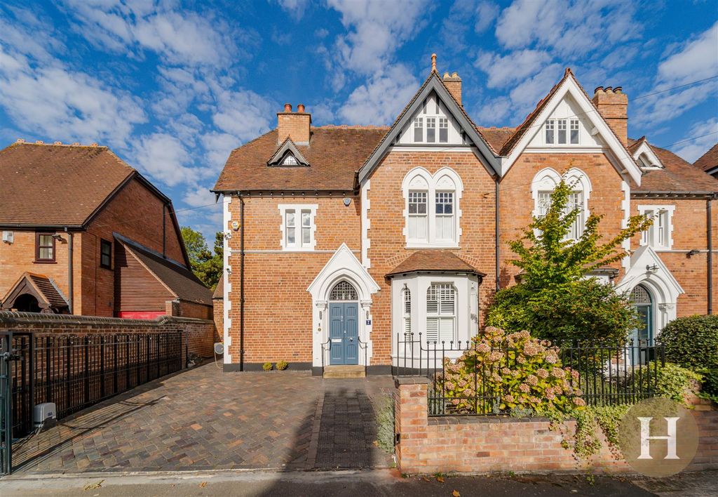 Property photo 1 of 65 Hadleigh Estate Agents-33.Jpg