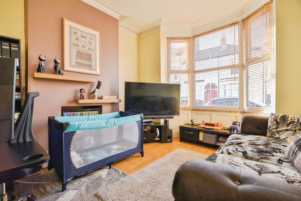 Property photo 3 of 17