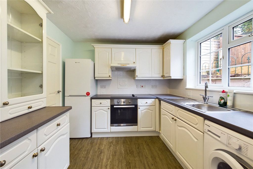 Property photo 3 of 15 Kitchen