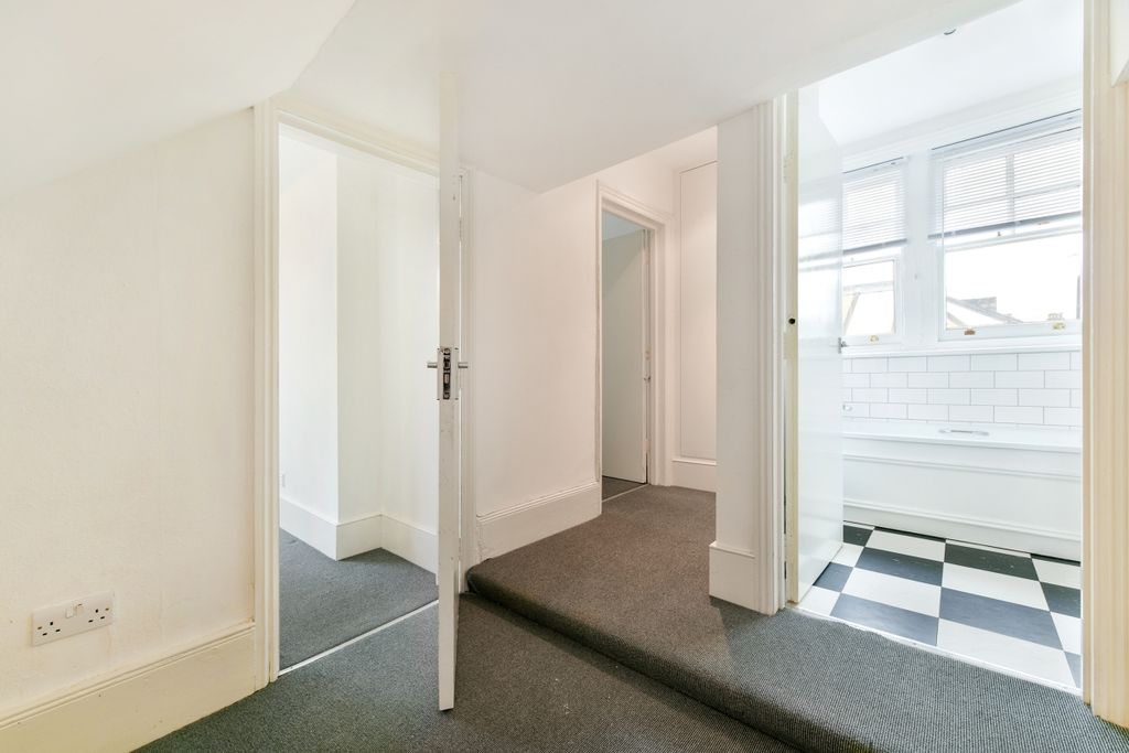 Property photo 3 of 5